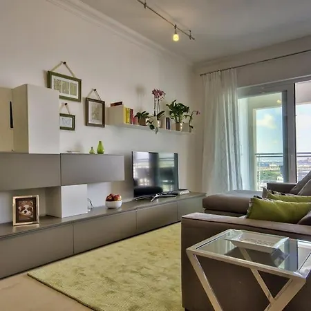 Luxury With Pool And Terrace, Location Lägenhet *