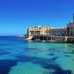Luxury With Pool And Terrace, Location Sliema