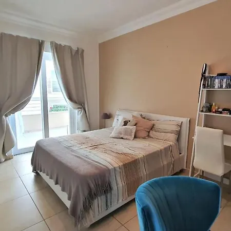 Appartement Luxury With Pool And Terrace, Location