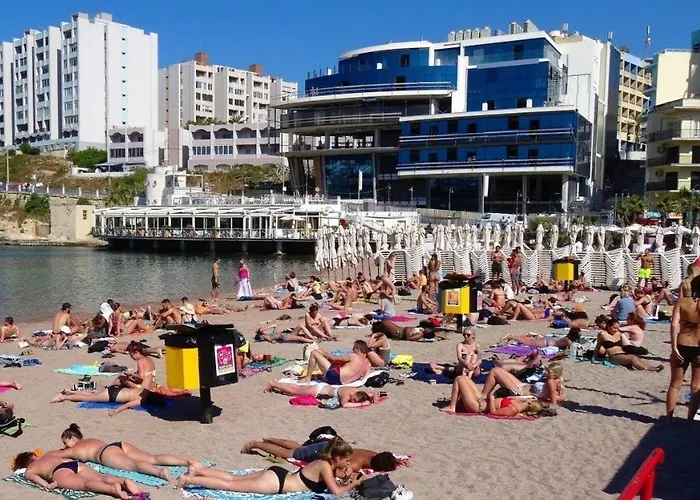 Luxury With Pool And Terrace, Location Apartamento Sliema