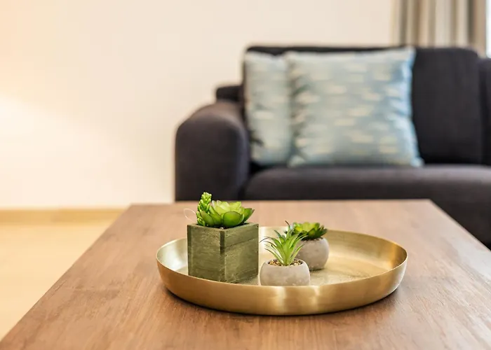 Luxury With Pool And Terrace, Location *