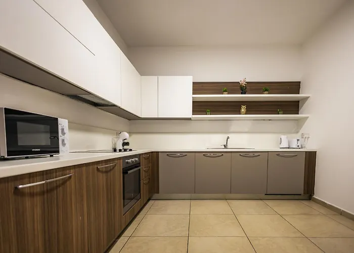 Luxury With Pool And Terrace, Location Apartamento *