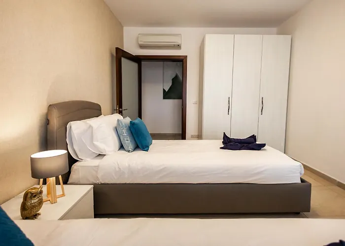 Luxury With Pool And Terrace, Location Apartamento