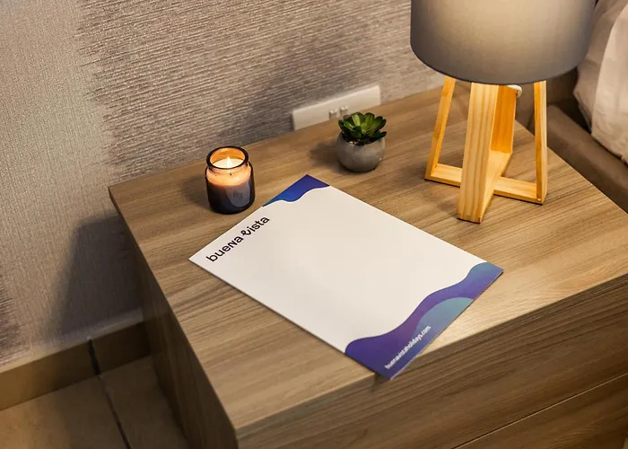 Luxury With Pool And Terrace, Location Apartamento