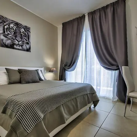 Luxury With Pool And Terrace, Location Sliema